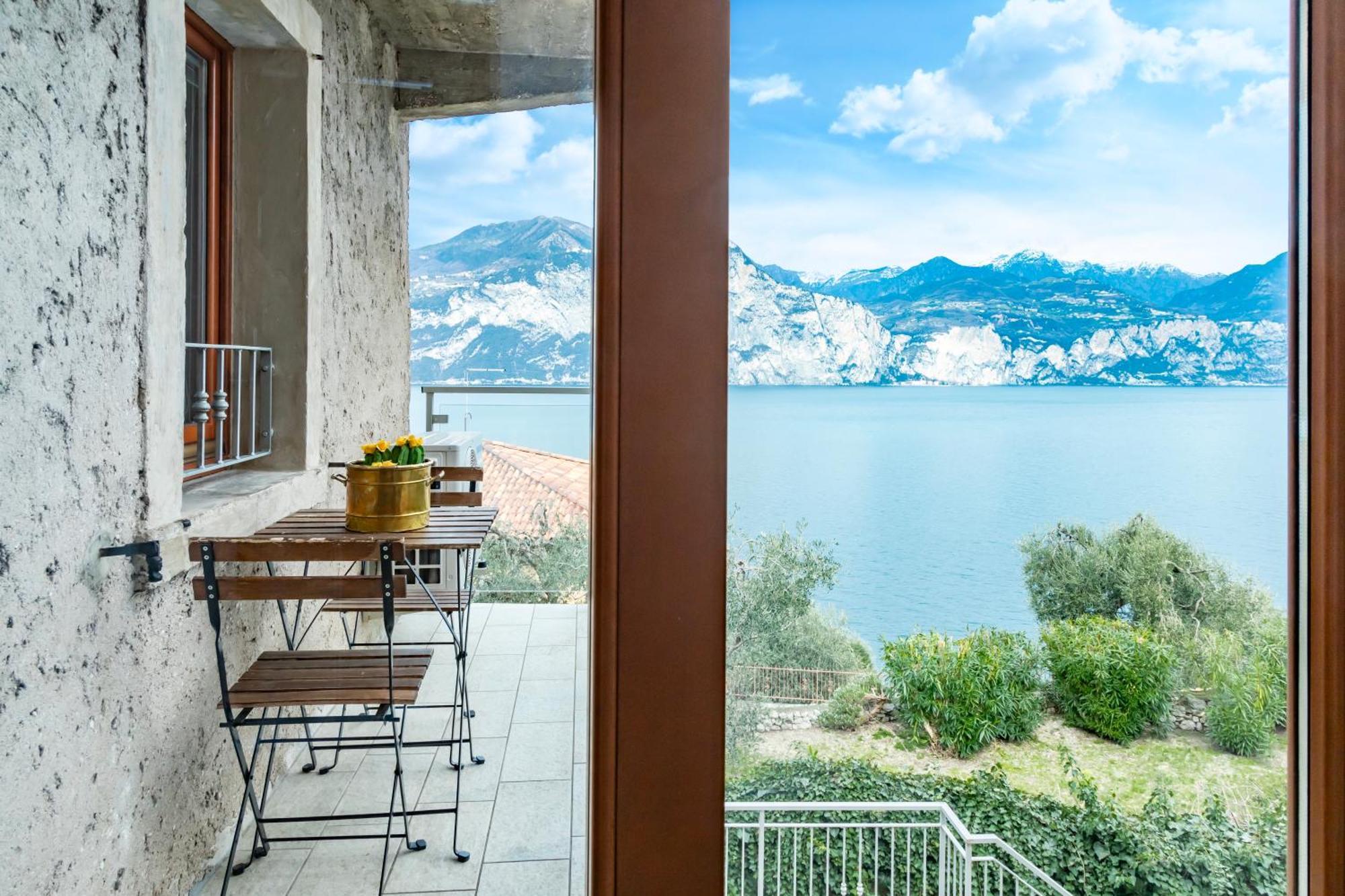 Aparthotel Ca de l Angelon Brenzone sul Garda Exterior foto