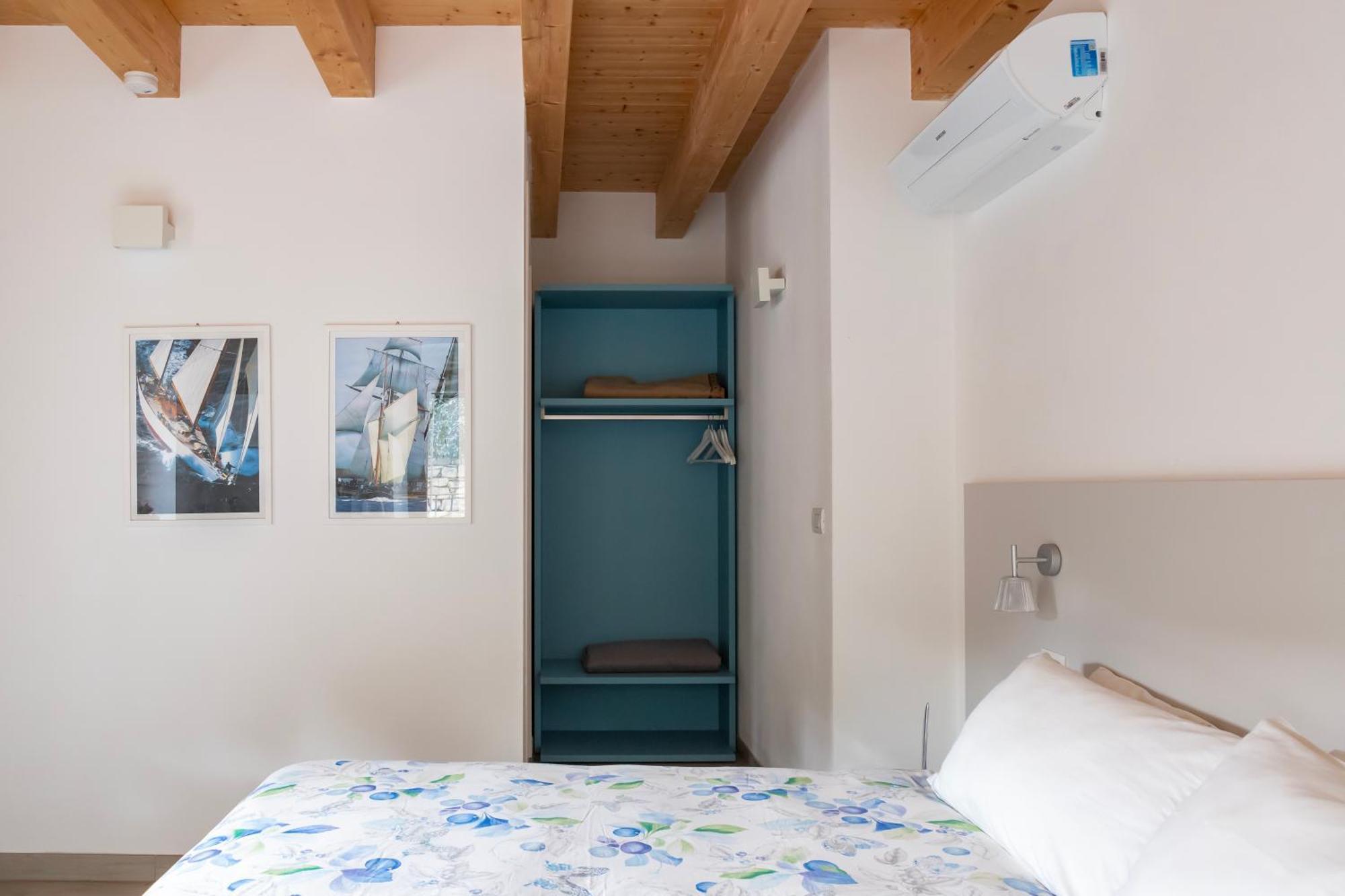 Aparthotel Ca de l Angelon Brenzone sul Garda Habitación foto