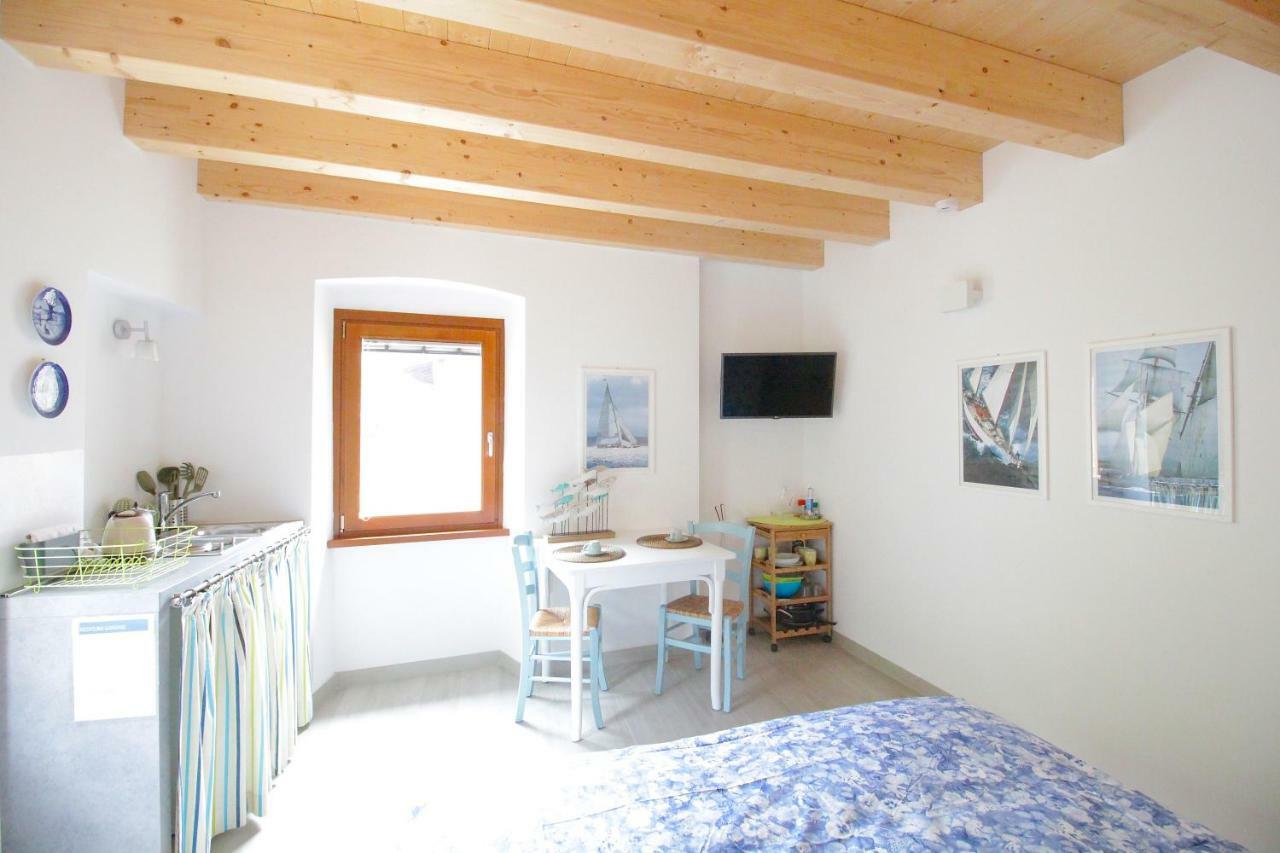Aparthotel Ca de l Angelon Brenzone sul Garda Exterior foto